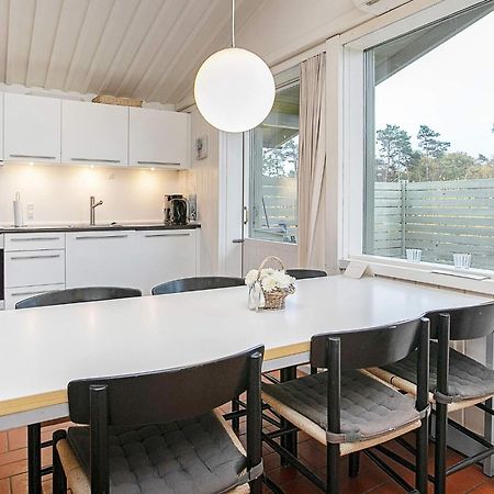 6 Person Holiday Home On A Holiday Park In กิลล์ลาย ภายนอก รูปภาพ
